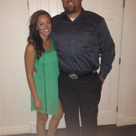 Perfect for the spring!Lots of dancing happened in this dress. 10/10 recommend. - Picture 4 of 4